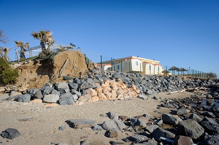 Erosion sur une plage d'Occitanie