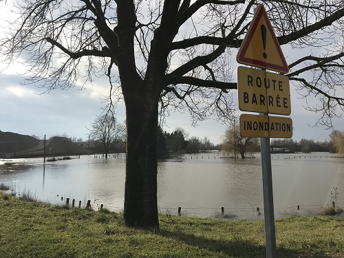 Inondation dans le Jura en janvier 2018. Route inondée