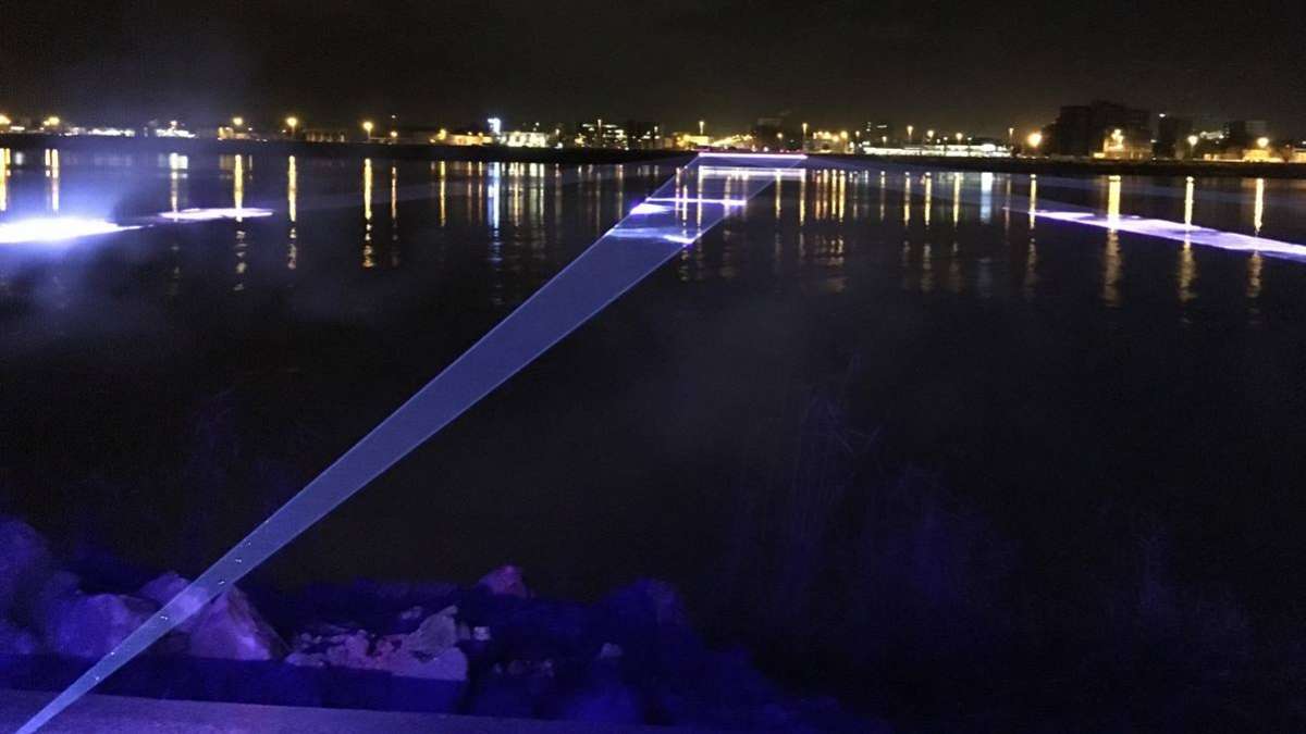 Futur Pont Simone Veil matérialisé par des lasers