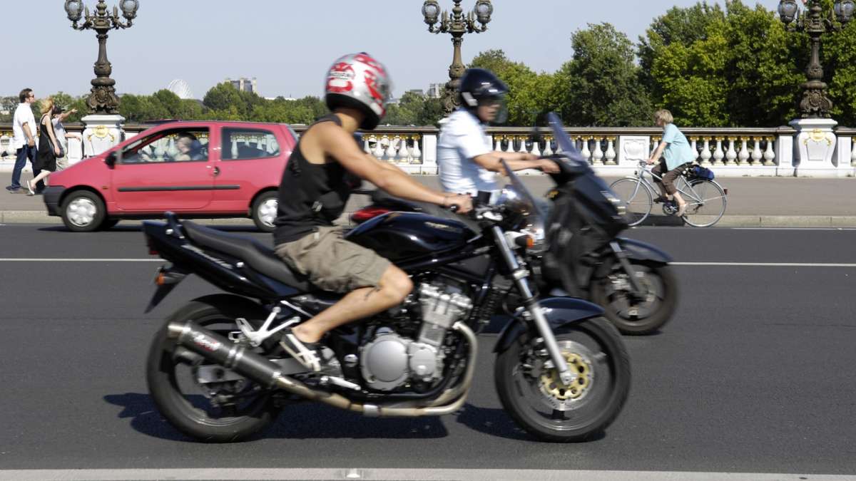 Motos dans Paris