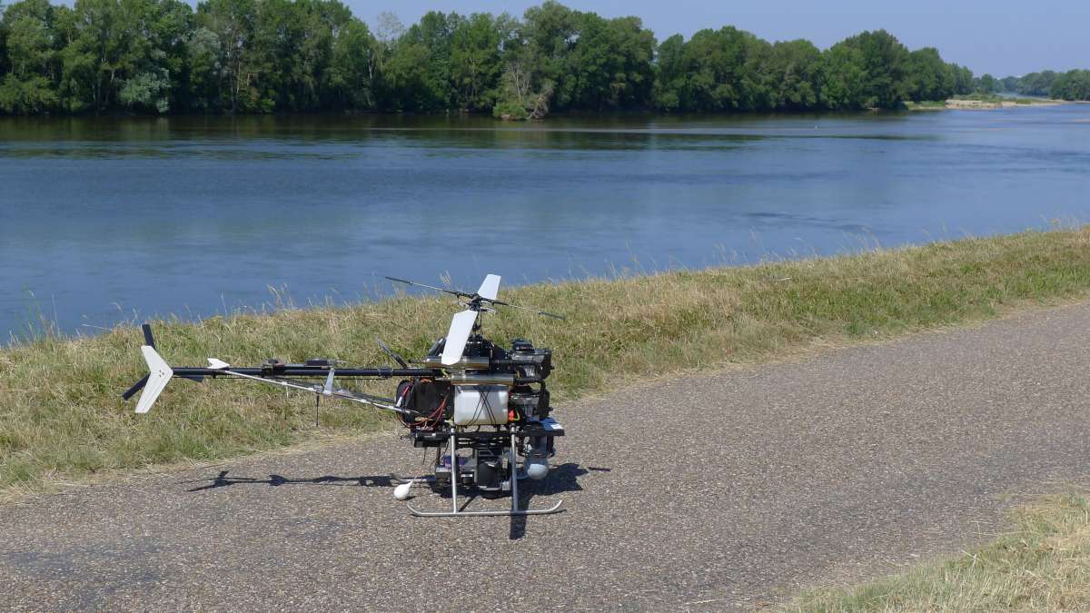  essais de juin 2018 du projet DIDRO à Orléans. Drone de la société Survey Copter, 