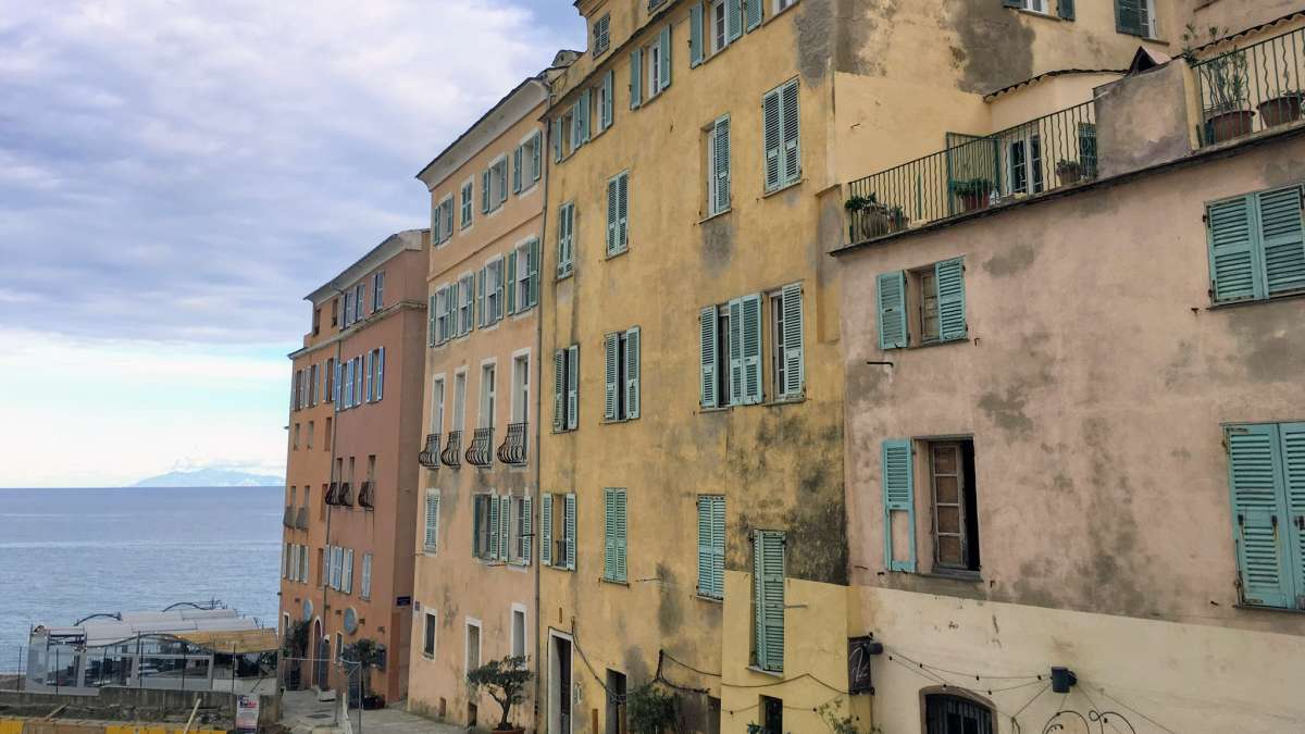 Le Cerema accompagne la ville de Bastia dans la lutte contre les logements vacants