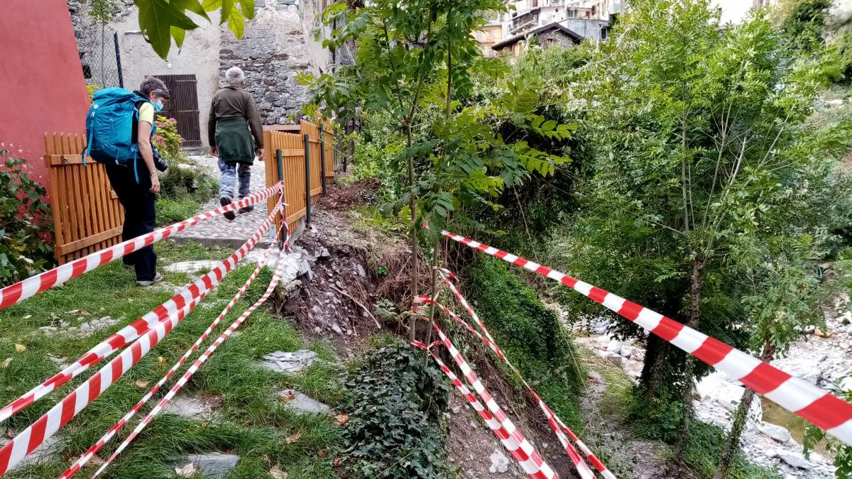 Inspection du Cerema au village de Tende dans les Alpes Maritimes après la crue de 2020